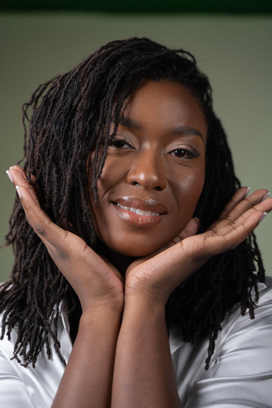 Sisterlocks ou Microlocks : quelle différence ? Ce que tu dois savoir avant de faire ton choix